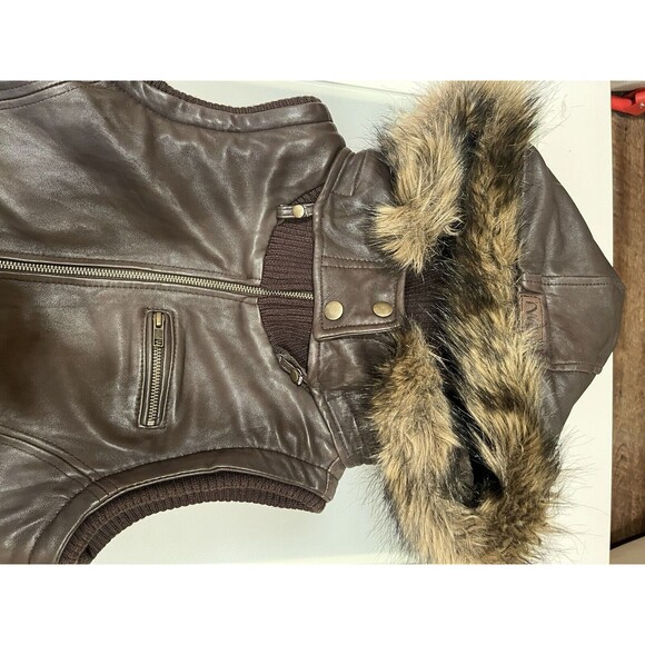 EMU Australia 100% Sheepskin Brown Leather Vest Size SMALL - Picture 12 of 16